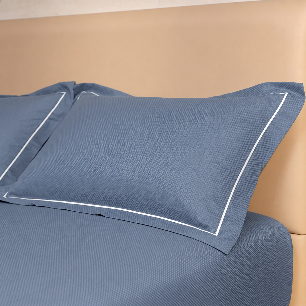 Micro  Checkered Super King Sateen Bedsheet Set with 2 Pillow Covers – Soft & Breathable