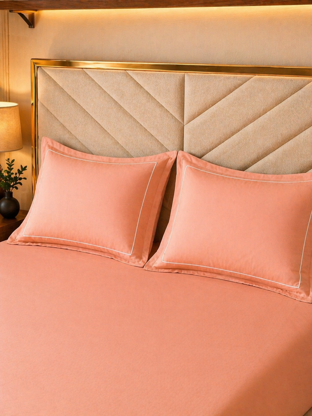 Breathable Sateen Super King Fitted Bedsheet Set | Includes 2 Pillow Covers