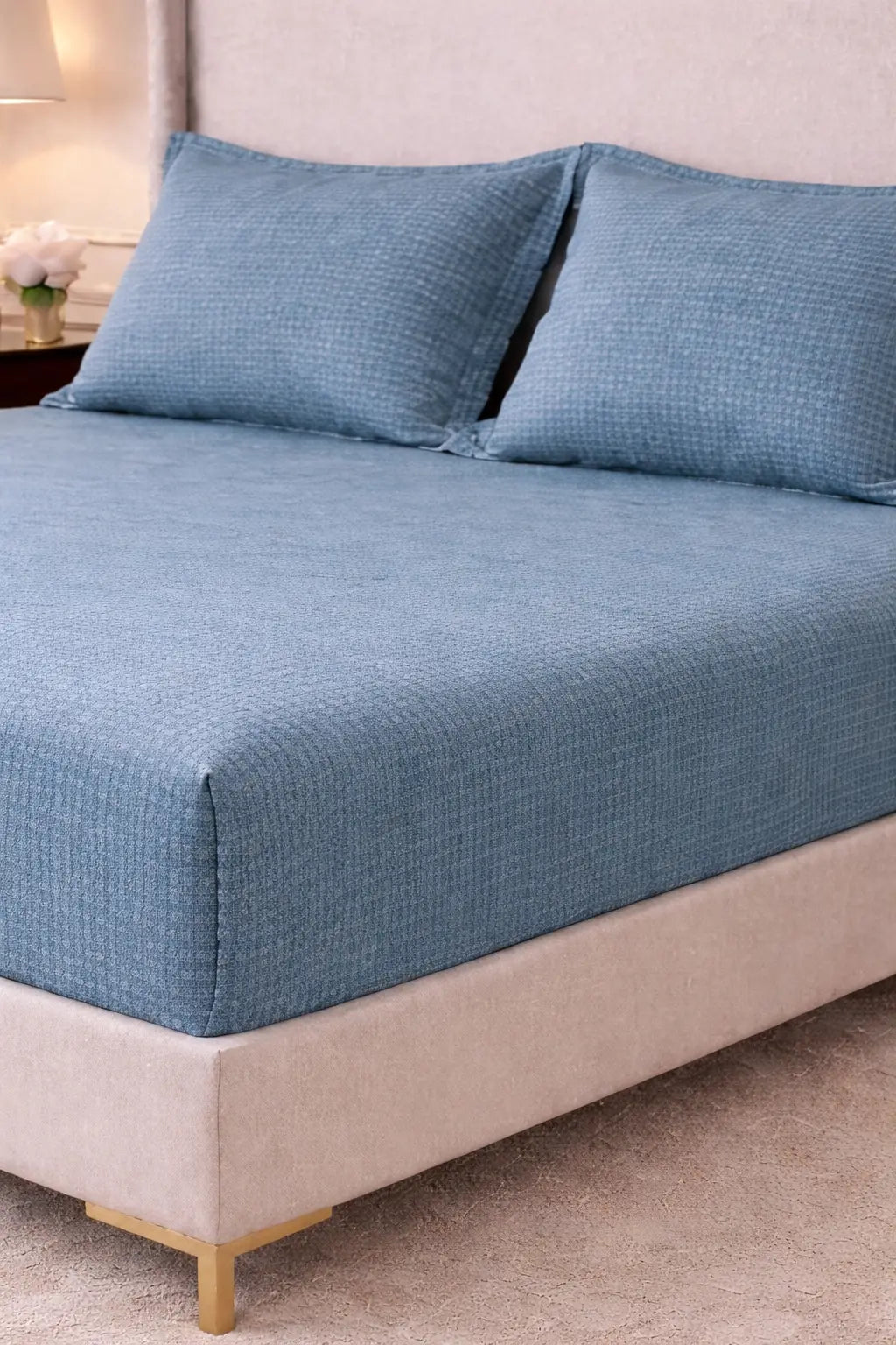 Micro  Checkered Super King Sateen Bedsheet Set with 2 Pillow Covers – Soft & Breathable