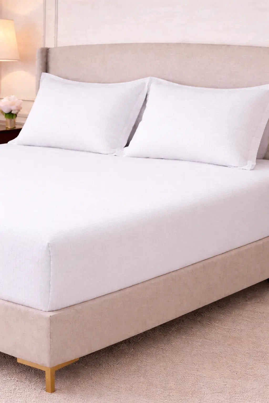 Micro  Checkered Super King Sateen Bedsheet Set with 2 Pillow Covers – Soft & Breathable