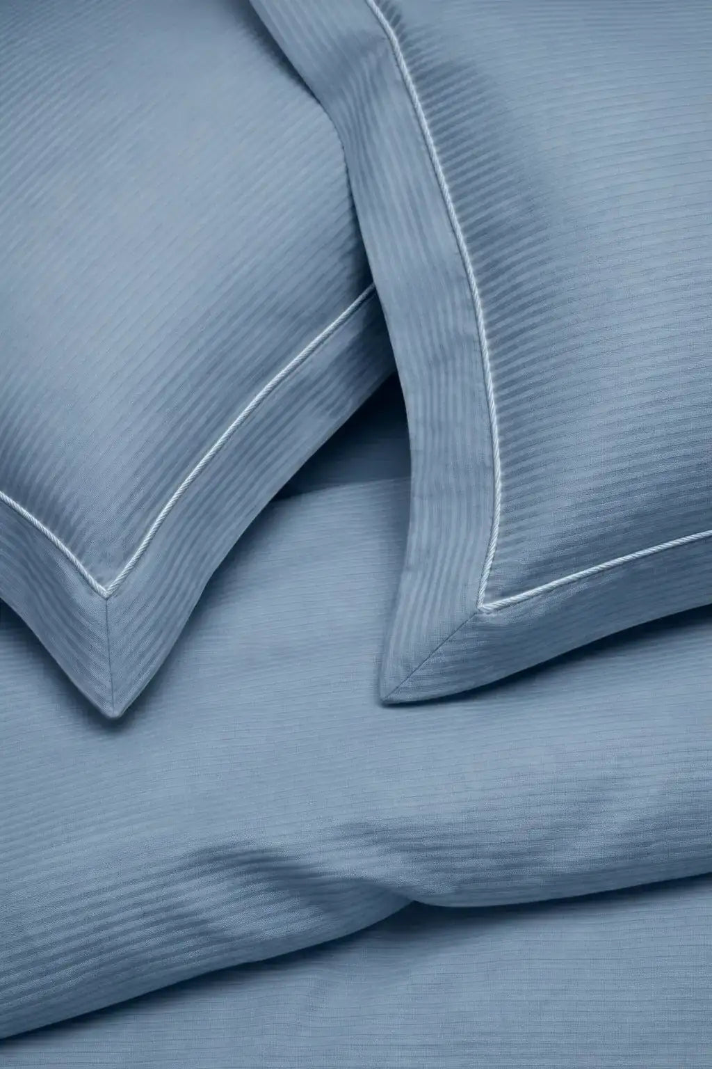 Luxury Super King Sateen Bedsheet Set – Fine Linear Stripes with 2 Pillow Covers