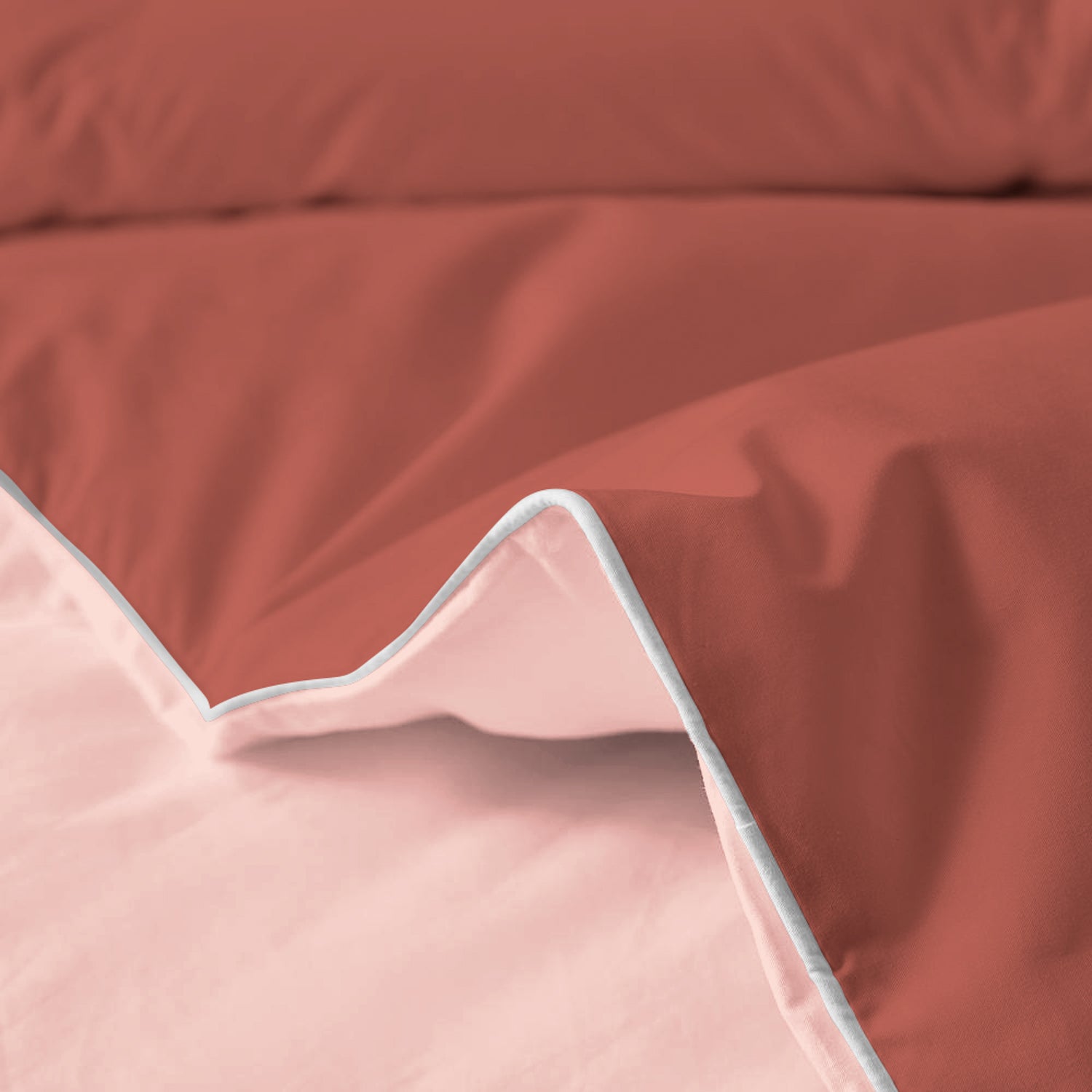 Dual Essence 150 GSM Reversible Comforter