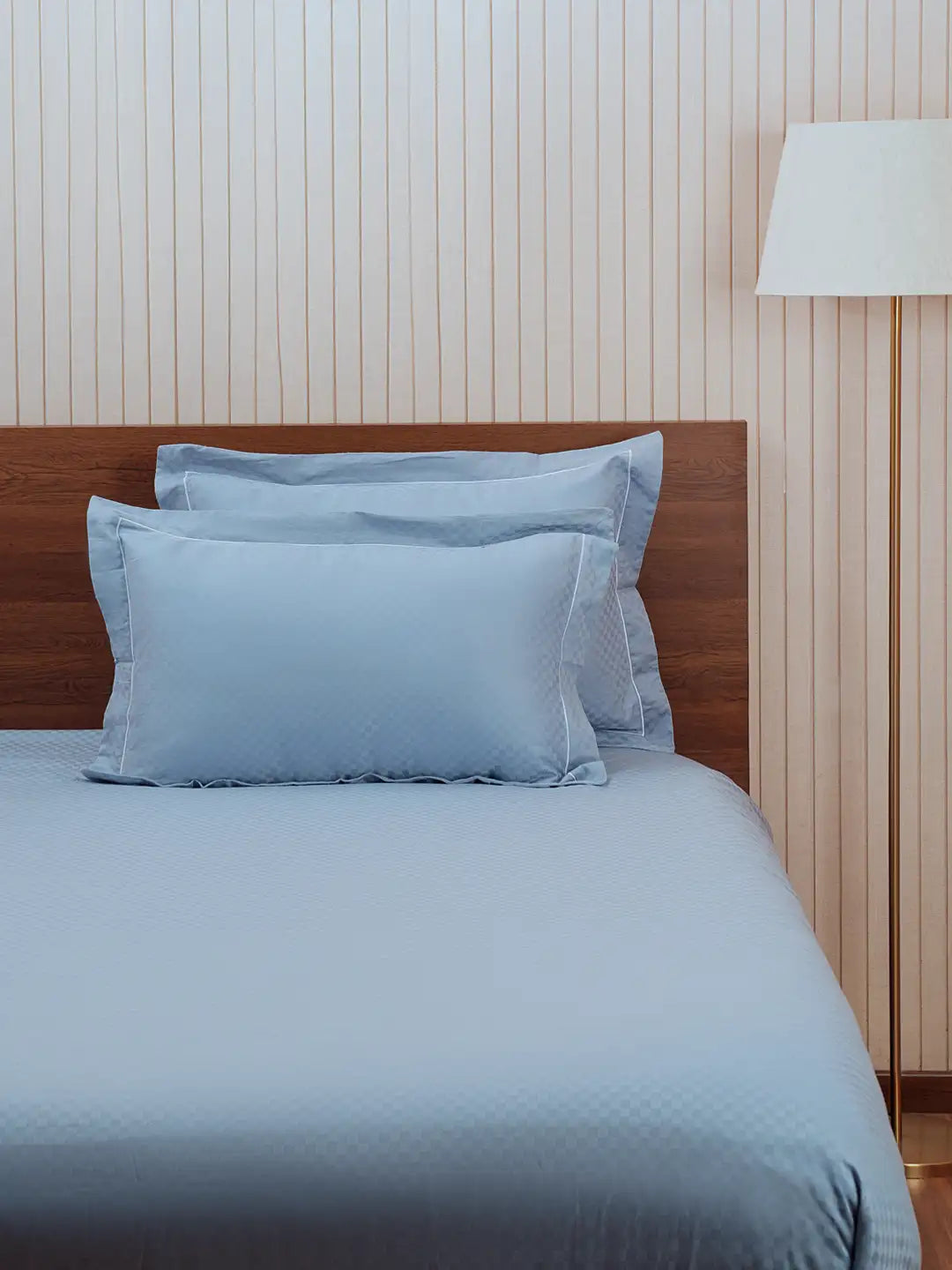 Urban Grid 100% Cotton Bedsheet Set with 2 Pillow Covers - 300TC